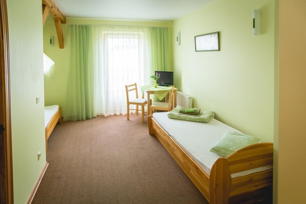 Hotel Viesu Maja Janis Madona Zimmer foto