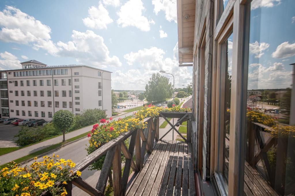 Hotel Viesu Maja Janis Madona Exterior foto